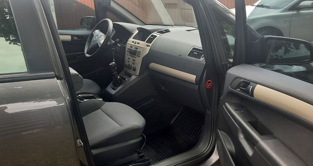 продам авто OPEL ZAFIRA