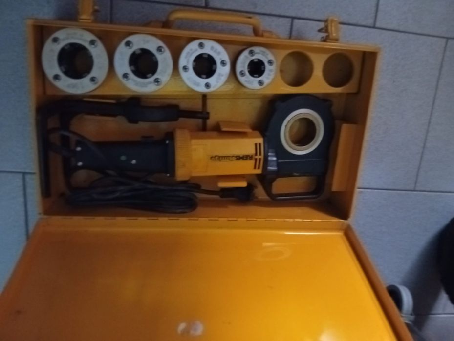 Máquina de fazer roscas  Elétrica REMS Amigo 1/8 - 1 1/4 (Nova / Sem Uso)