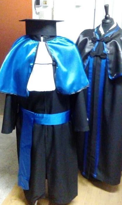 Capas de escrivão, Togas, Becas, Chapéu académico...