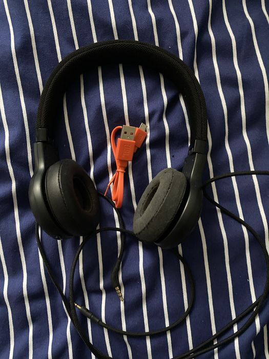 Jbl - sluchawki uzywane działają