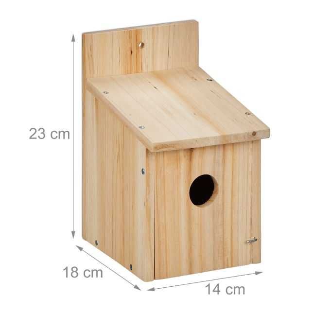 Drewniana budka lęgowa dla ptaków