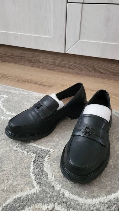 Продаю жіночі лофери