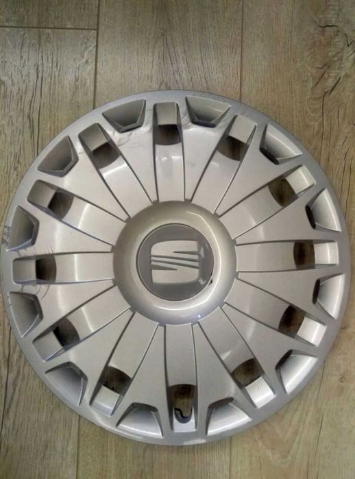Колпак R15 SEAT(оригинал,б/у,1-шт.)