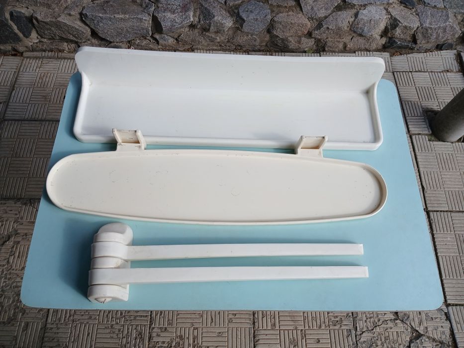 Полочки в ванну разные