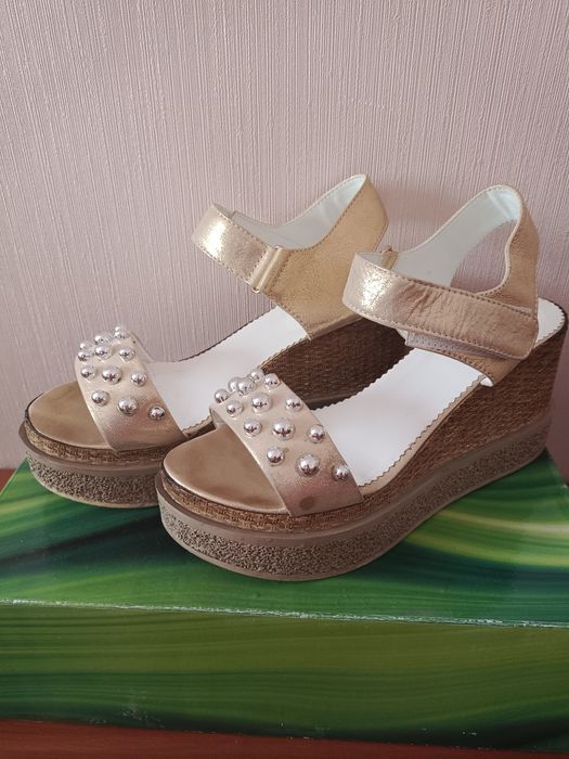 Босоніжки, сандалі жіночі, устілка 23 см