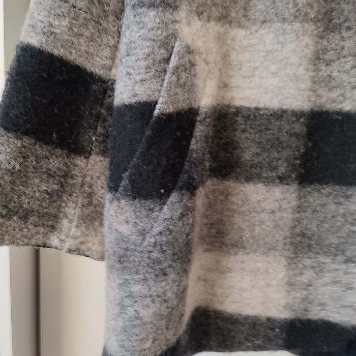 Płaszcz przejściowy 42/44/XXL w kratę czarno szarą