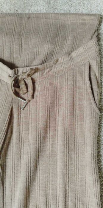 Nowe spodnie ciążowe w rozmiarze M
