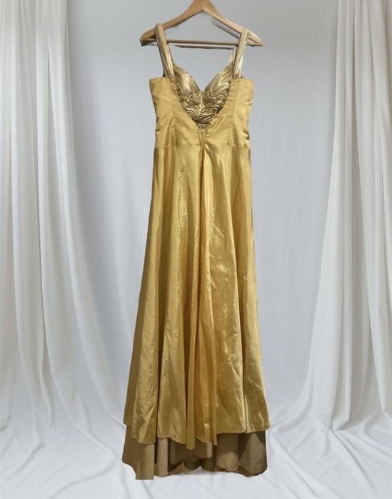 Праздничное длинное платье