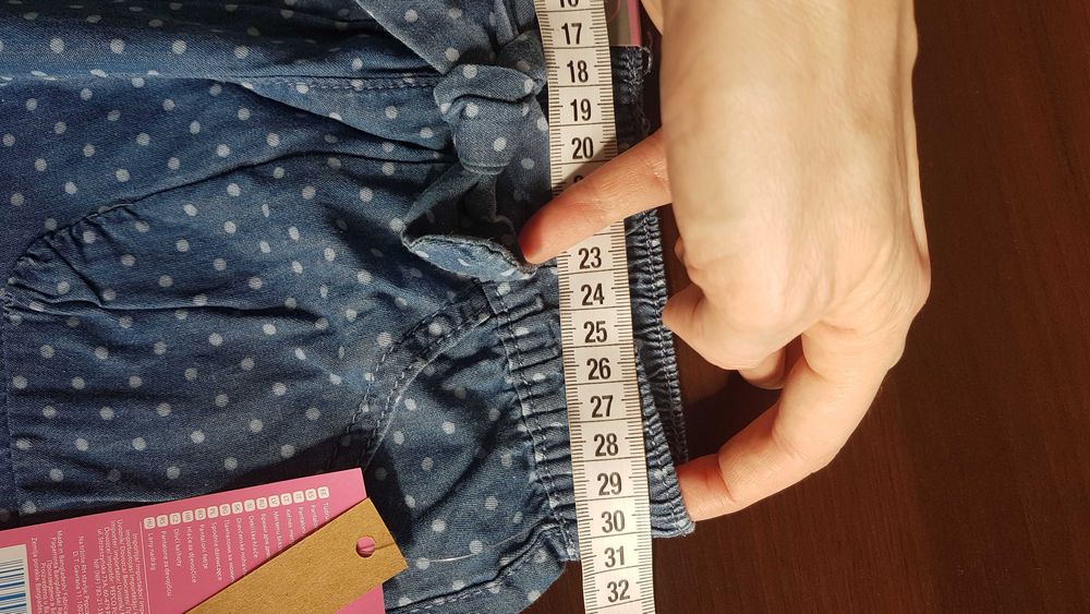 spodnie niebieskie w białe kropki