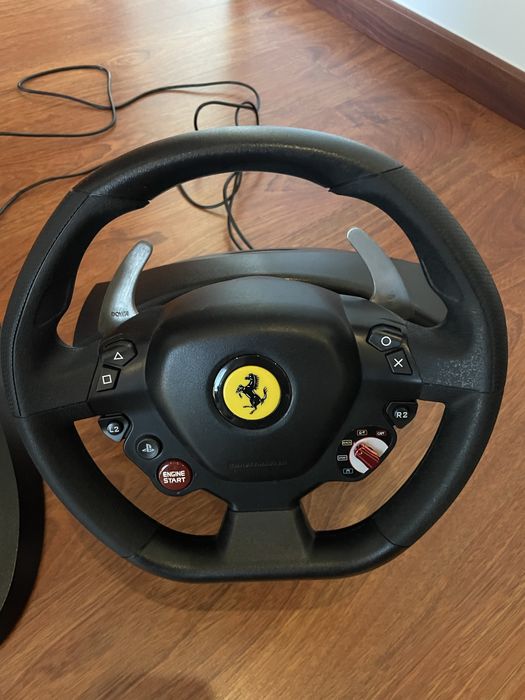 Volante + Pedais Thrustmaster Ferrari