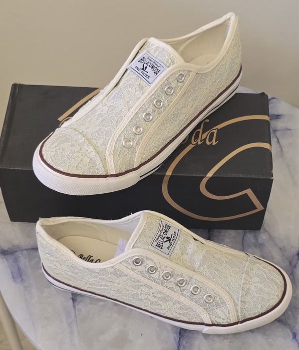 Trampki damskie elastyczne rozmiar 39, cena 55zł.