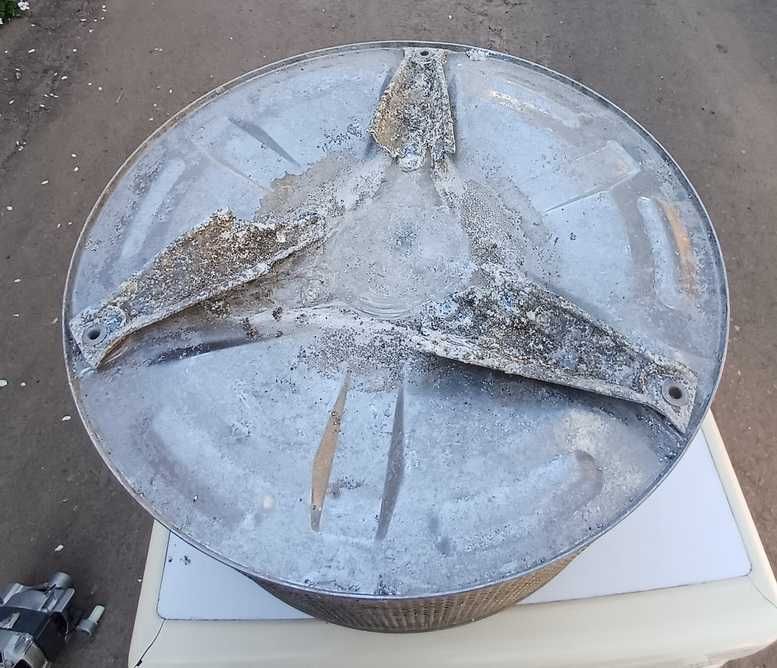 Продам стиральную машинку на запчасти  Whirlpool  FL5090/A