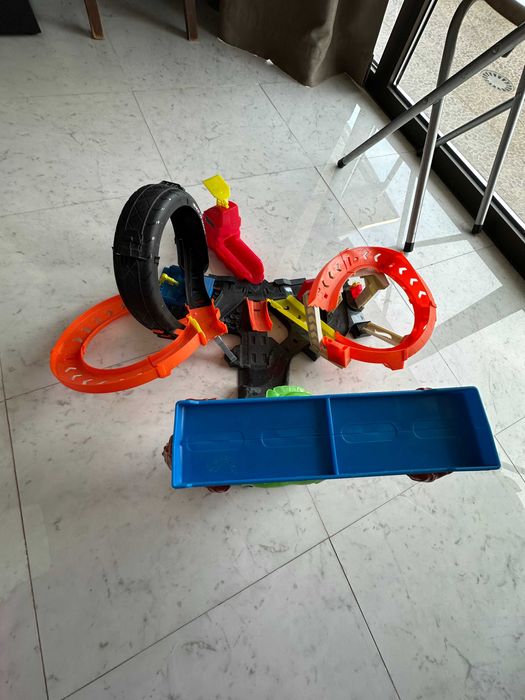 Pista de carros Hotweels - Toxic Gorila Slam MTGTT94