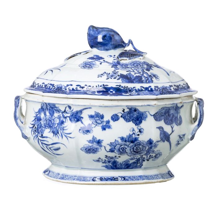 Porcelana oriental - Terrina com tampa - Companhia das Índias