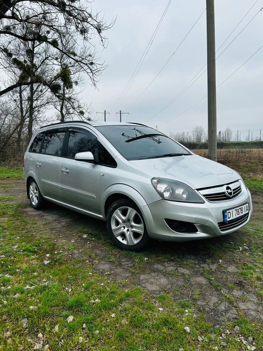 Авто в чудовому стані.