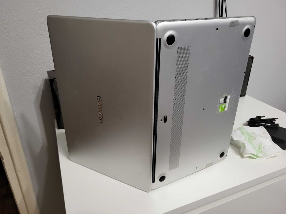 Laptop Huawei MateBook D