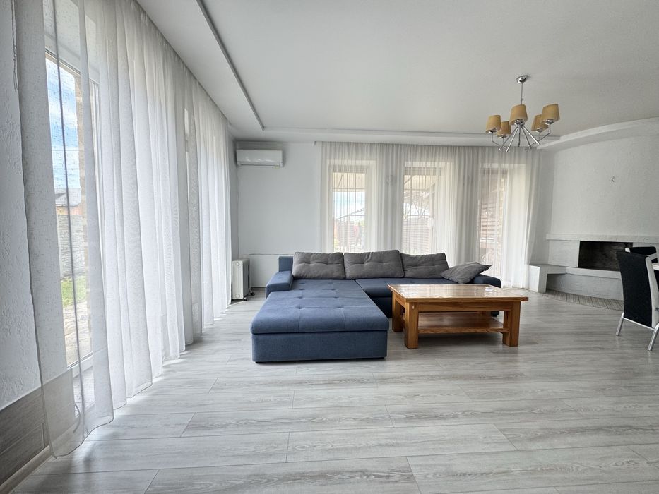 Оренда двоповерхового будинку