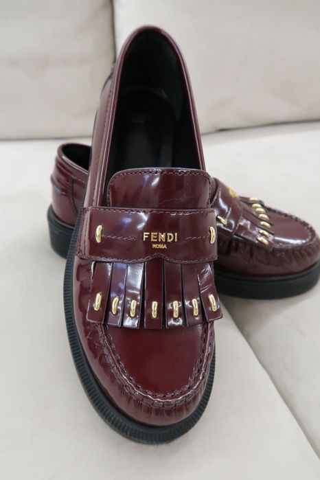 Лофери, макасіни, взуття Fendi, gucci, piana, dolce