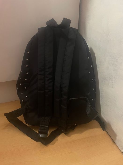 Mochila eastpak ( tamanho pequeno )