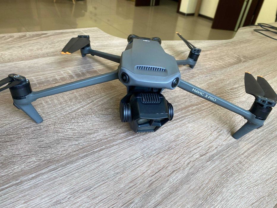 Квадрокоптер DJI Mavic 3 Pro Б/У | З акаунтом | Прив'язаний до пульта | Обмеження для польотів зняті