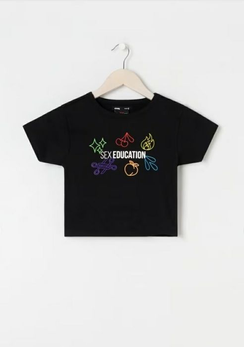 Кроп Топ чорний з принтом Sex Education , новий, з бутіка, не секонд