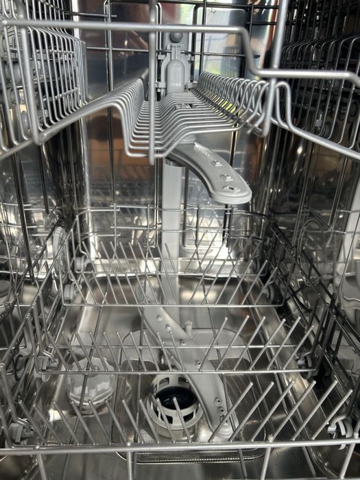 Посудомойка Hotpoint Ariston