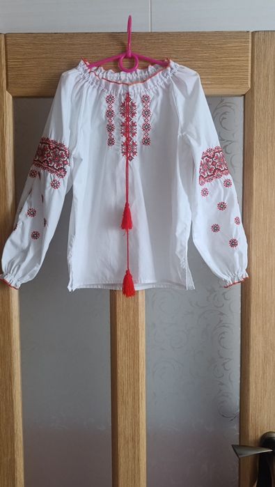 Вишиванка дитяча гарна для дівчинки