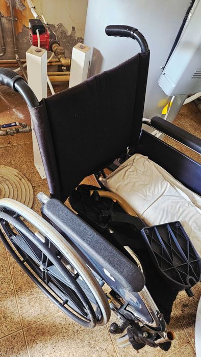 Cadeira de rodas em otimo estado