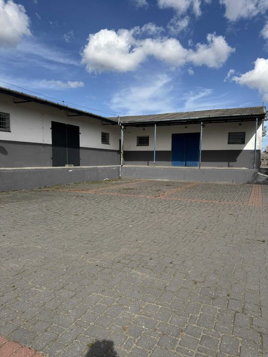 Wynajmę magazyn z zapleczem biurowym