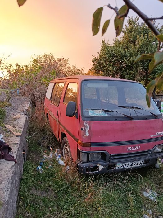 Продам Isuzu Midi