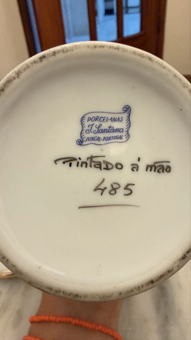 Jarra/Pote em porcelana pintada à mão