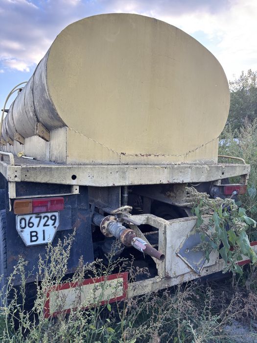 Причіп.Цистерна.Бочка.Ємність харчова