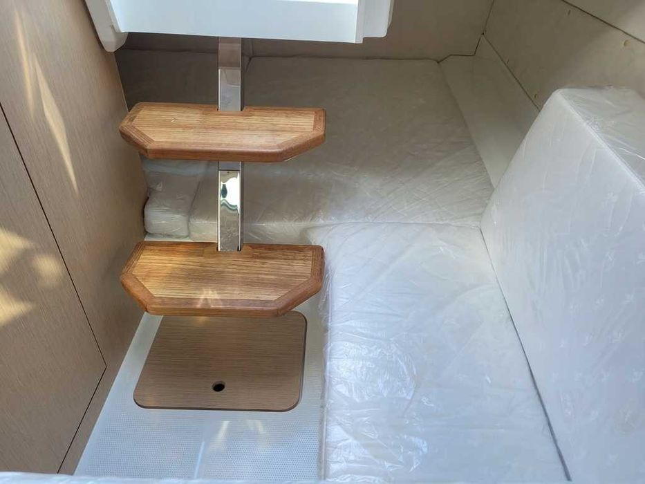 Łódź PARKER 800 Cruiser USZKODZONA