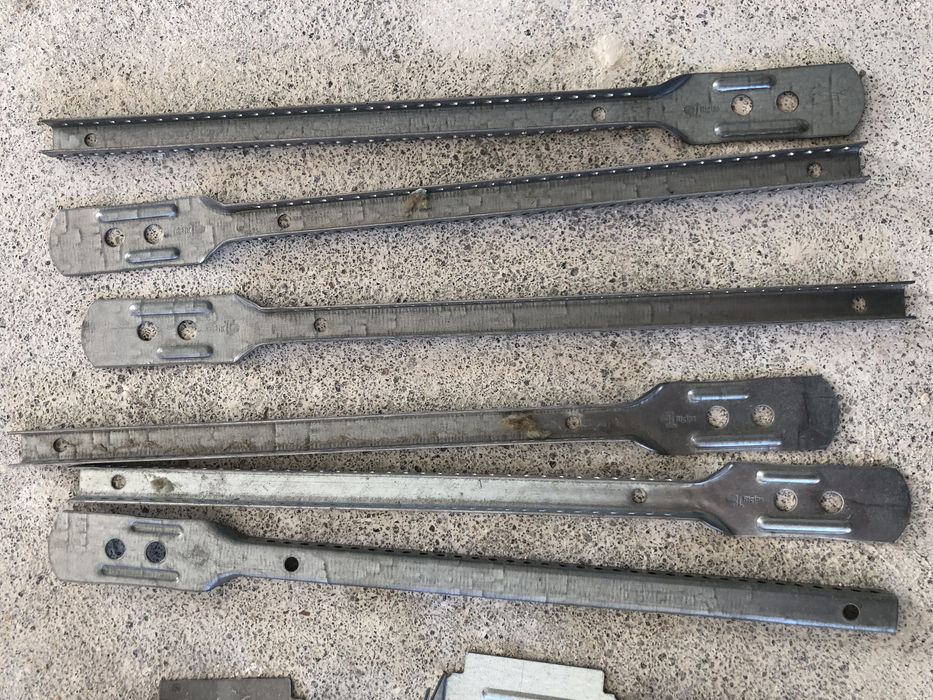 Elementy zabudowy poddasza RIGIPS wieszak noniusz pręt łącznik CD60