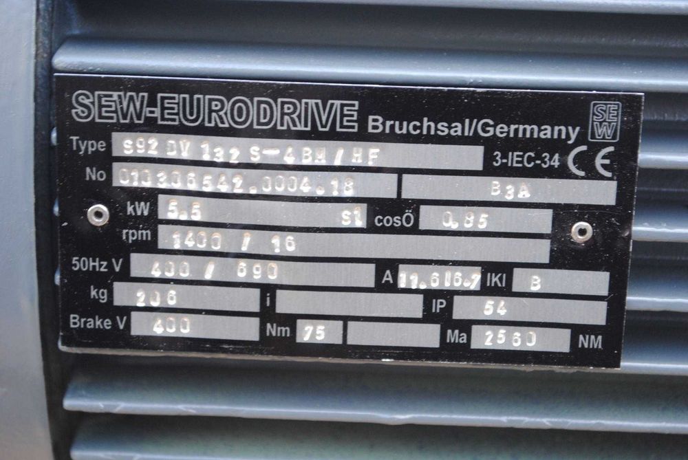 Motoreduktor kątowy 5.5kw. 16obr. z hamulcem, SEW.    S92DV132S-4BM/HF