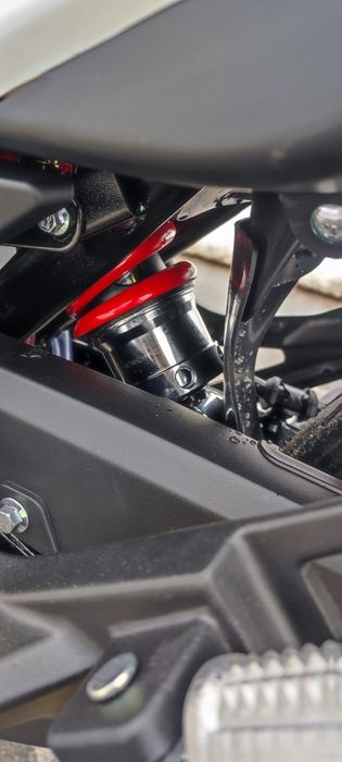 Мотоцикл Lifan KP200 (Lifan Irokez)Лифан Ирокез червоний, жовтий, чорн