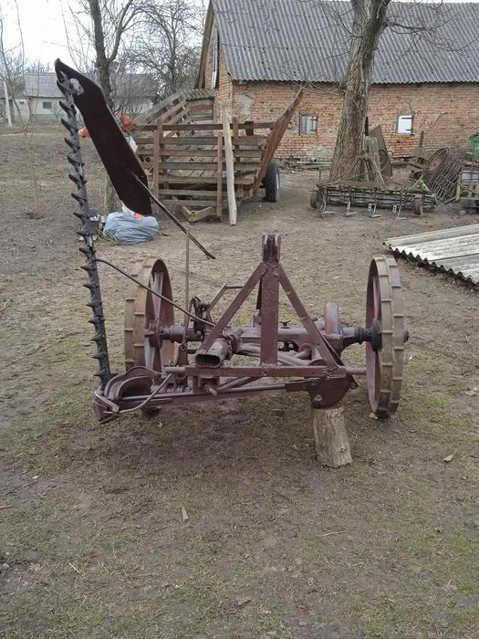 Кінна косарка навісна