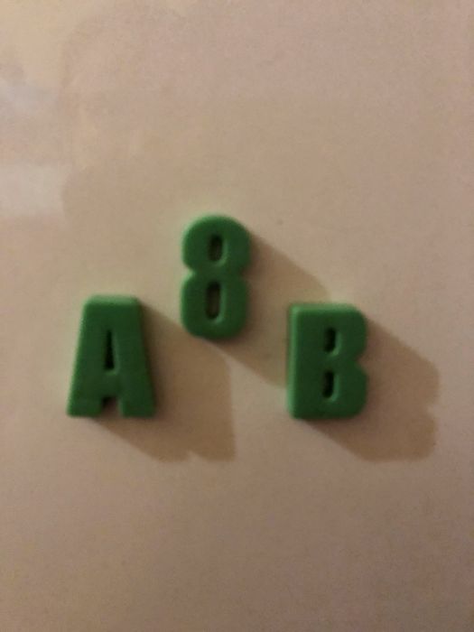 Буквы на магните
