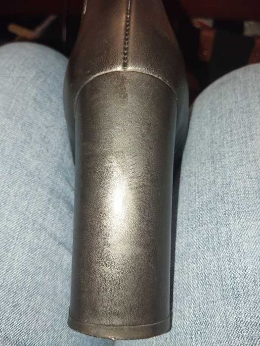 Ocieplane eleganckie kozaki firmy Kazar, r.40