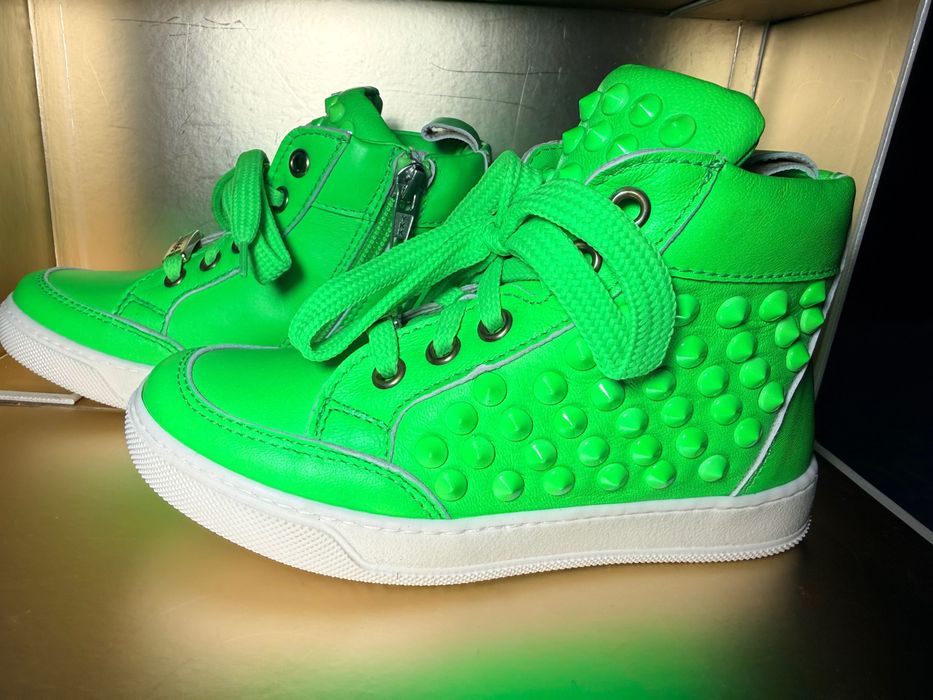 Кросівки для дівчинки НОВІ