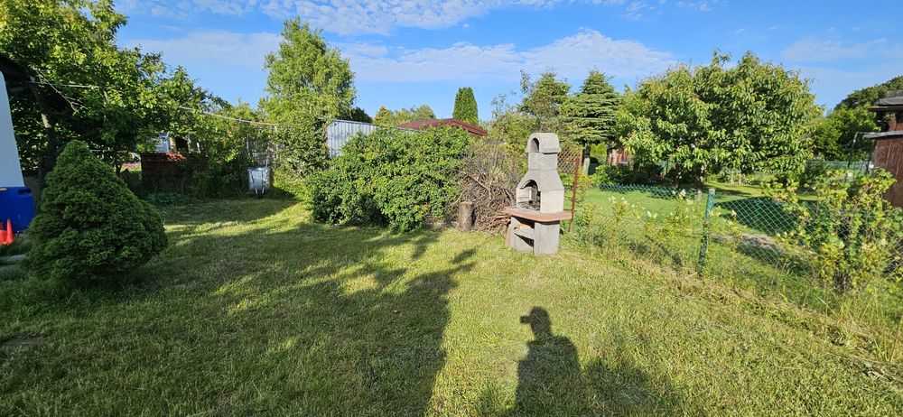 Działka ROD z altanką, wodą,prądem i placem zabaw