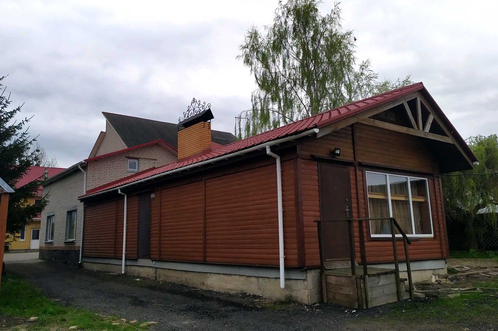 Продам ділянку в комлекті з будівлею, загальною площею 0,38 га