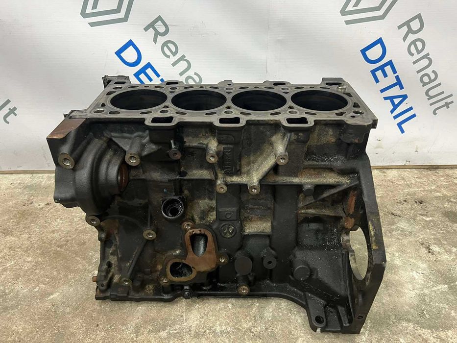 Блок двигуна мотора Renault master 2.3 Bi-Turbo M9T716 шатун поршень