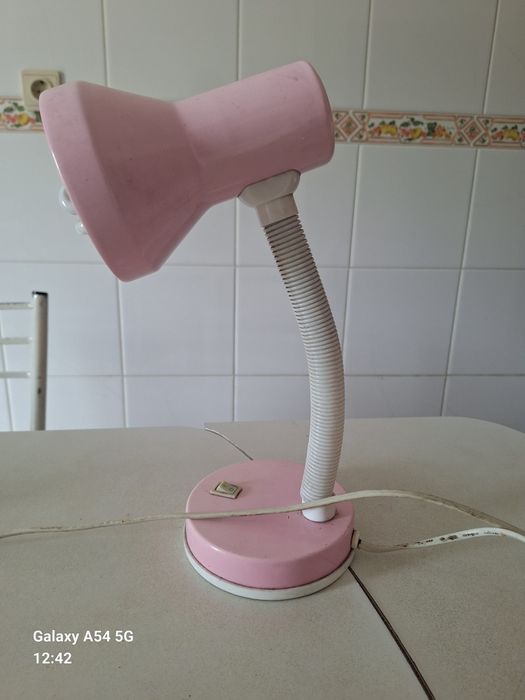 Candeeiro com lâmpada