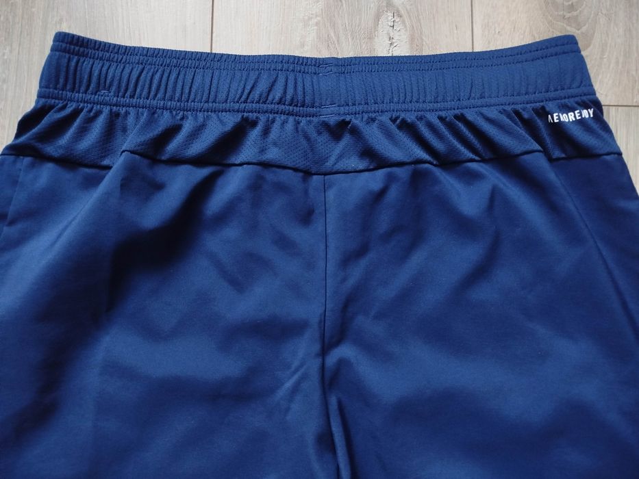 Spodenki Adidas z kieszeniami M/L