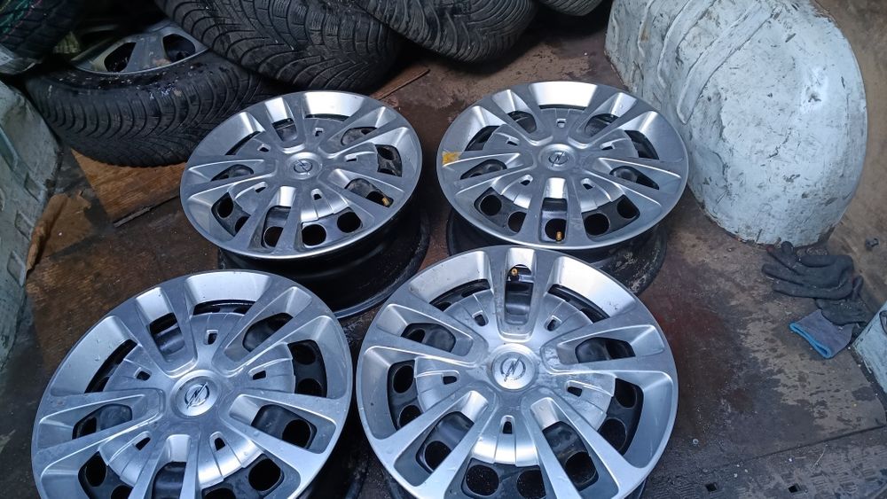 5x108 16 7j et 46 felgi citroen peugeot opel toyota  +kolpaki