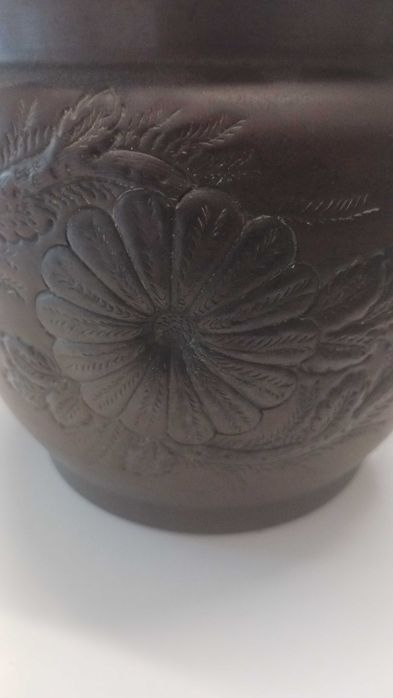 POTE ANTIGO  em Metal com Gravuras Alto Relevo