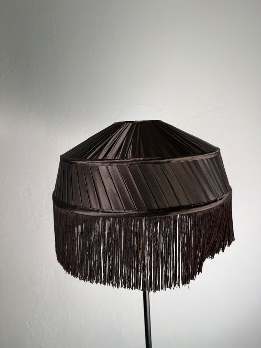 Malene Birger dla Birger1962 – Chicago Floor Lamp | Designerska lampa podłogowa z marmurową podstawą