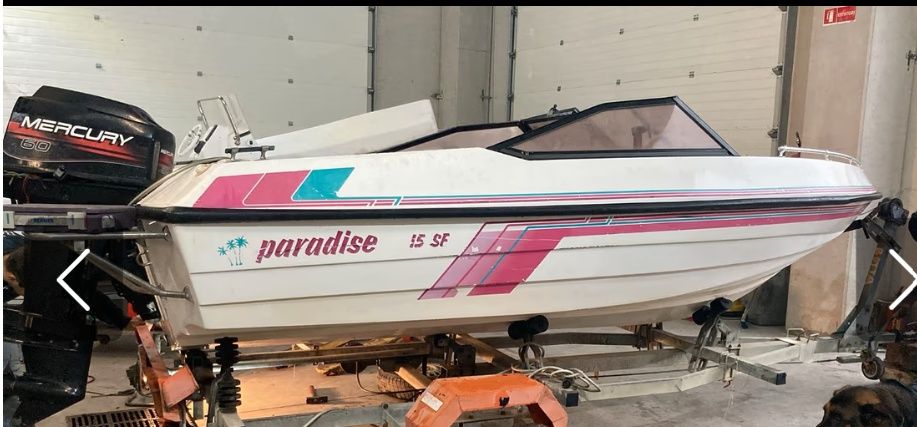 Łódź motorowa, sportowo turystyczna.