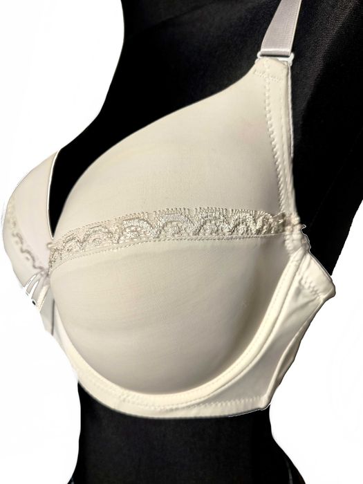 Piękny gładki biustonosz stanik 3 haftki r. 80D